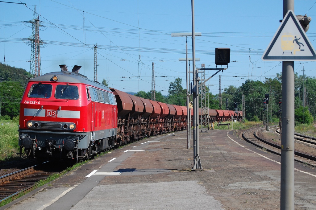 218 139 mit Fcs-Ganzzug am 27.06.2011 in Kreiensen
