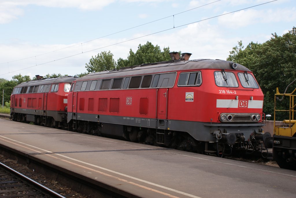 218 164-2 + 218 495-0 abgestellt in Stuttgart Hbf.Sie bernahmen spter einen Intercity.25.07.09