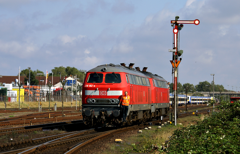 218 182-4 und 218 184-0 am 24.08.2007 bei Westerland.