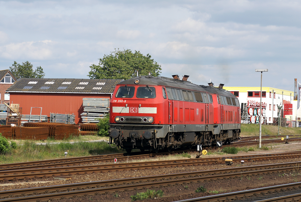 218 260-8 am 25.05.2008 in Tinnum (Sylt).