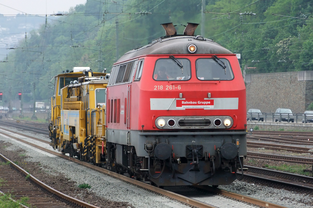 218 261-6 der Bahnbaugruppe in Koblenz-Ehrenbreitstein 27.4.2011
