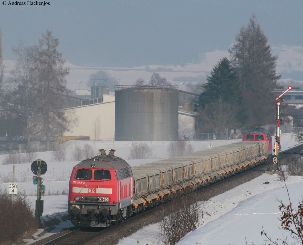 218 272-3 und 343-2 mit dem DGS 88297 (Wilchingen Hallau-Schaffhausen)bei Neunkirch 16.2.10