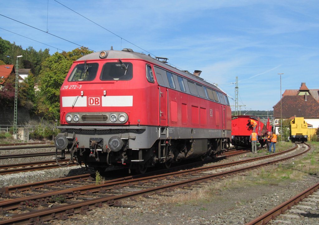 218 272-3 steht am 25. September 2012 zu Schulungszwecken in Kronach abgestellt.