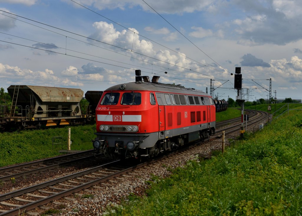 218 272 als Lz nach Plattling am 21.05.2013 kurz vor dem Ziel Plattling.