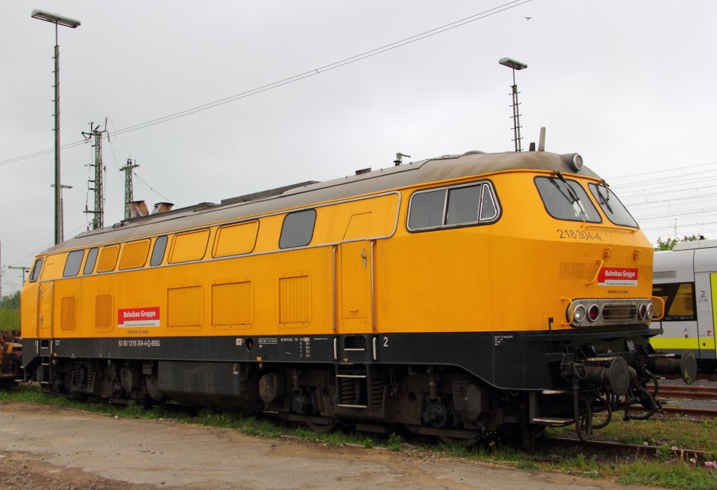 218 304-4 DB Bahnbau Gruppe abgestellt im Bahnhof Lichtenfels am 06.05.2012.