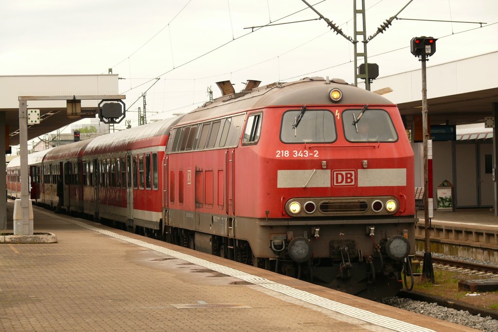 218 343 mit einer RB nach Erzingen in Basel Bad Bf. 10.5.13