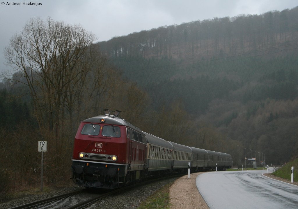 218 387-9 mit dem RE 12086 (Trier Hbf-Kln Hbf) bei Usch 3.4.10