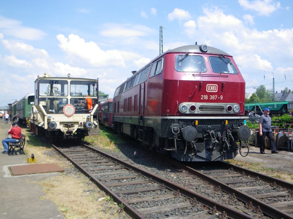218 387 der Kurhessenbahn bei den Bahnwelttagen in DA Kranischstein am 4.6.11