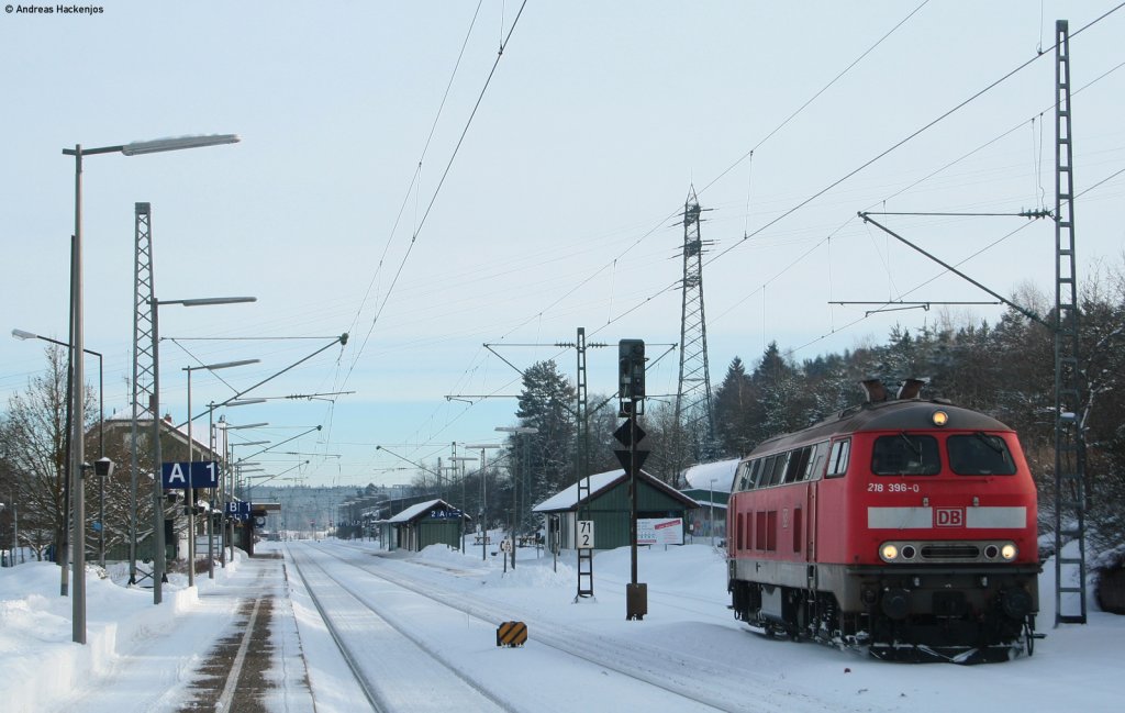 218 396-0 als Tfzf 96004 (Villingen(Schwarzw)- Triberg) bei der Durchfahrt St.Georgen(Schwarzw) 27.12.10