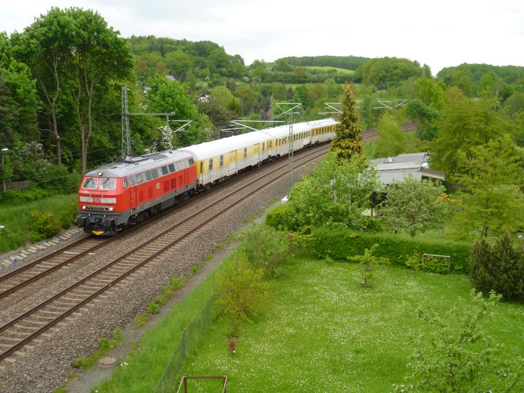 218 399 war am 23.05.13 mit dem Messzug von Zwickau/Sachs. nach Mehltheuer und Plauen/V oberer Bahnhof unterwegs. Hier zusehen in J�ssnitz.