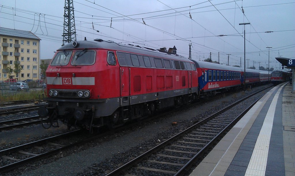 218 402 steht am 13.07.2012 mit BTE Sonderzug nach Bayreuth in Bamberg abgestellt. 