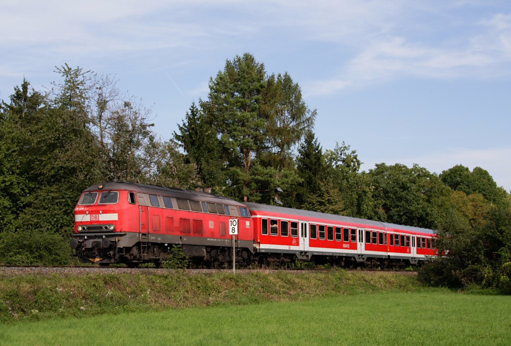 218 409-1 mit dem n-Wagen-IRE 4212 von Lindau nach Ulm in Langenargen, 11.09.11
