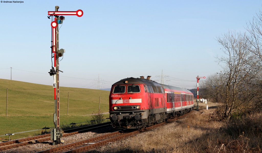 218 409-1 mit dem RE 22311 (Rottweil-Neustadt(Schwarzw))in Dggingen 19.11.11