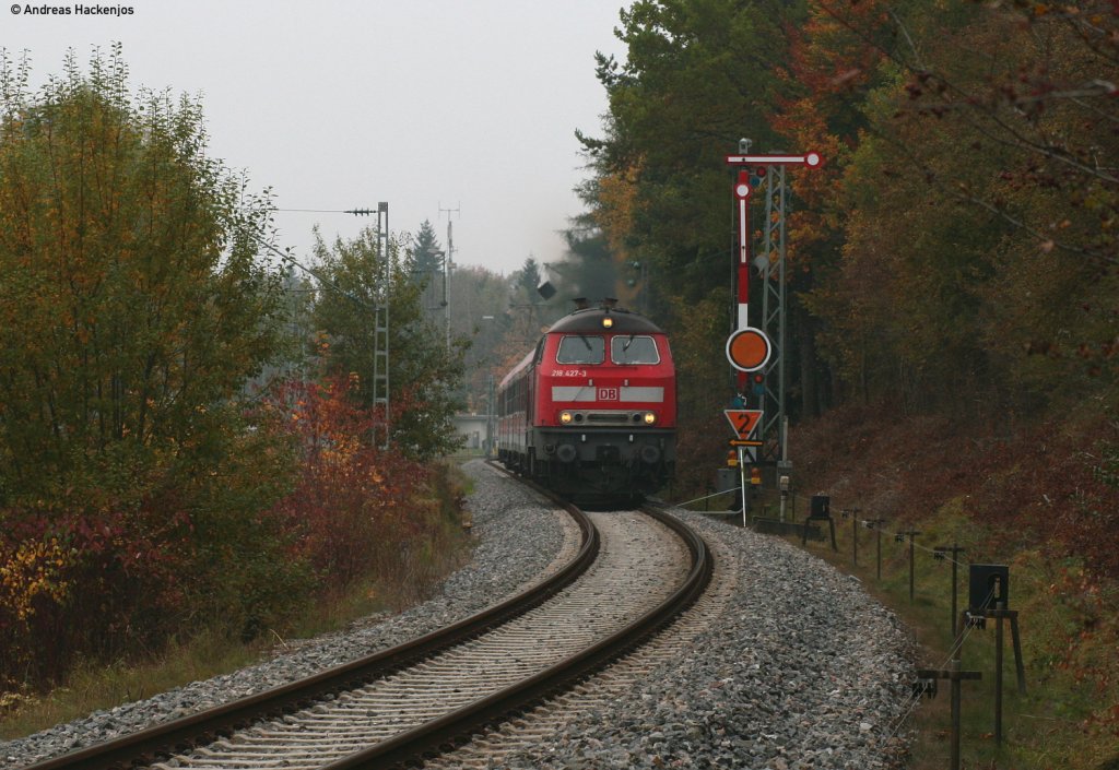 218 427-3 mit dem RE 22304 (Neustadt(Schwarzw)-Rottweil) am Esig Villingen 10.10.10