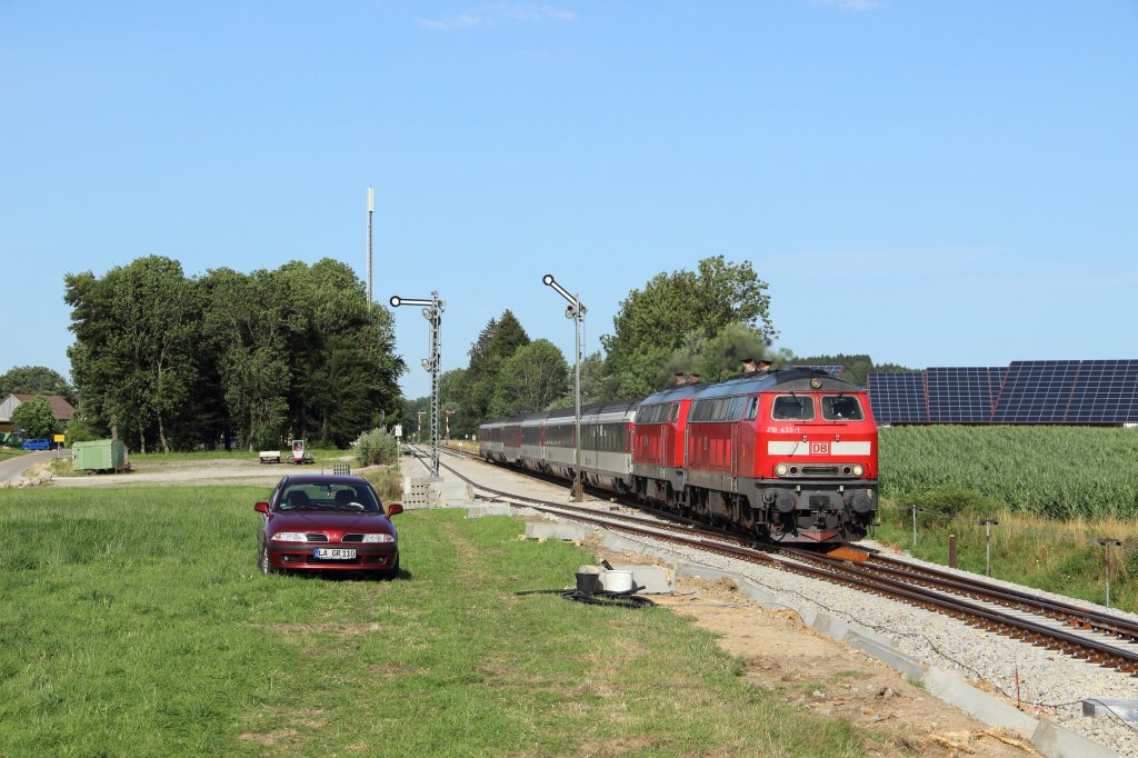 218 433-1  und eine weitere 218 mit dem EC 192 in Stetten (Schwab) am 18.07.2012