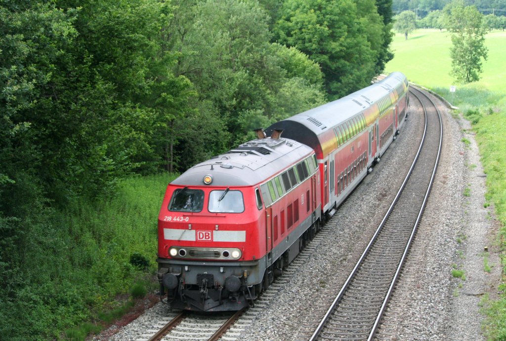 218 443-0 durchfhrt mit einem IRE das Schussental zwischen Lohner und Brugg, 06.07.10