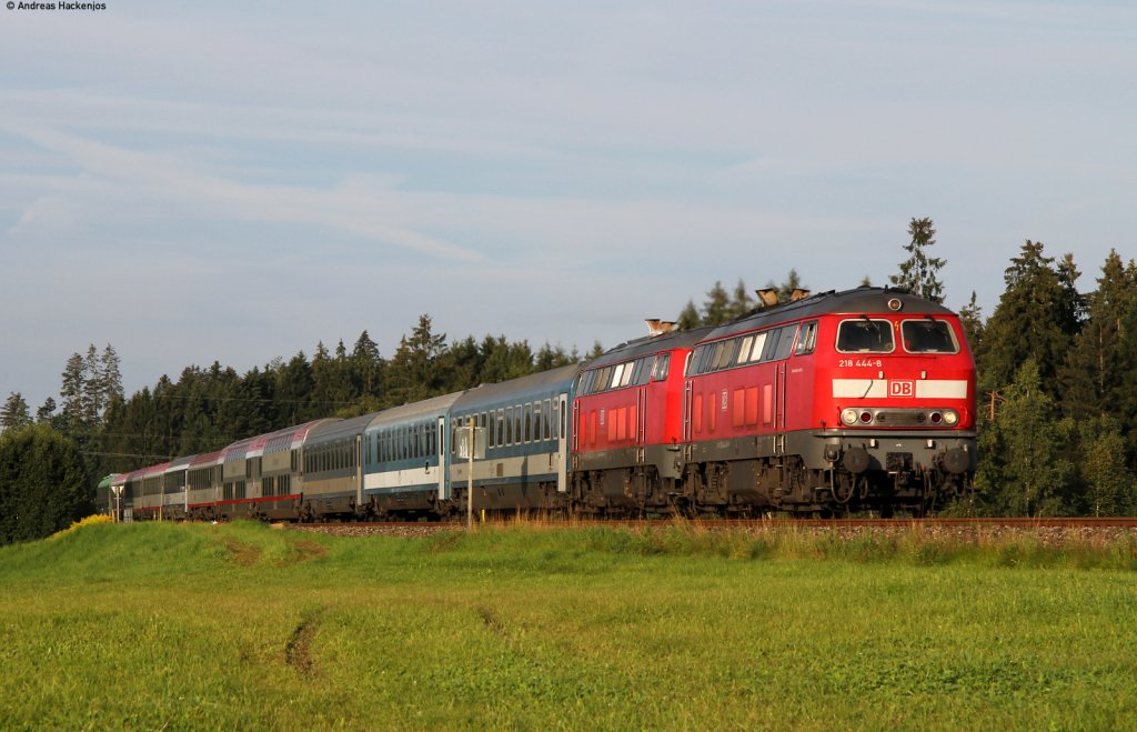 218 444-8 und 401-8 mit dem EN 13466 (Budapest-Keleti pu-Zrich HB) bei Maria Thann 12.8.11
