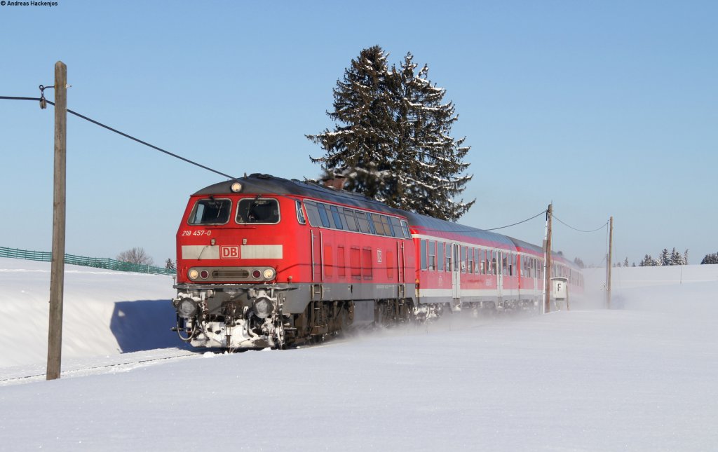 218 457-8 mit dem RE 57504 (Mnchen Hbf-Fssen) bei Lengenwang 10.2.13