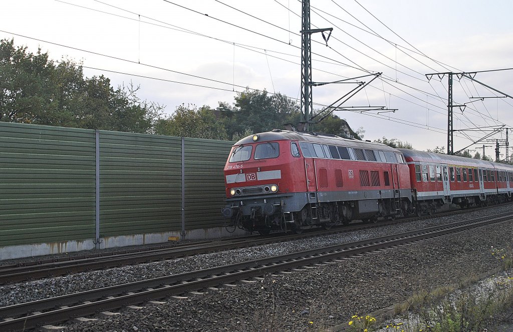 218 474-5 am 12.10.2010 bei der Einahrt in Lehrte.