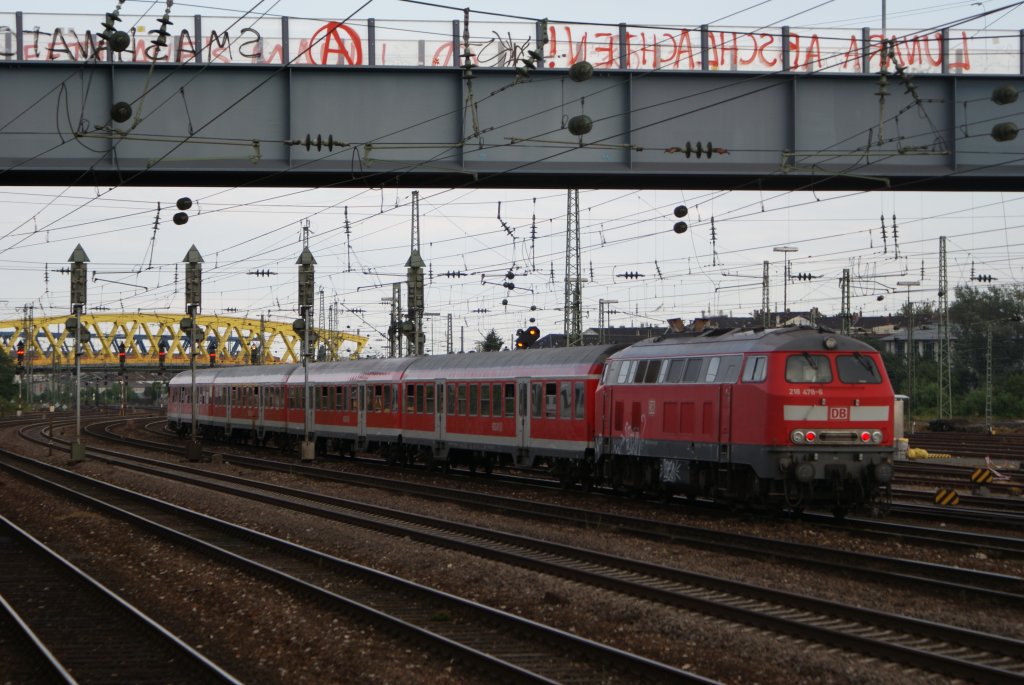 218 478-6 mit einem RE abgestellt in Mannheim Hbf am 06.07.09