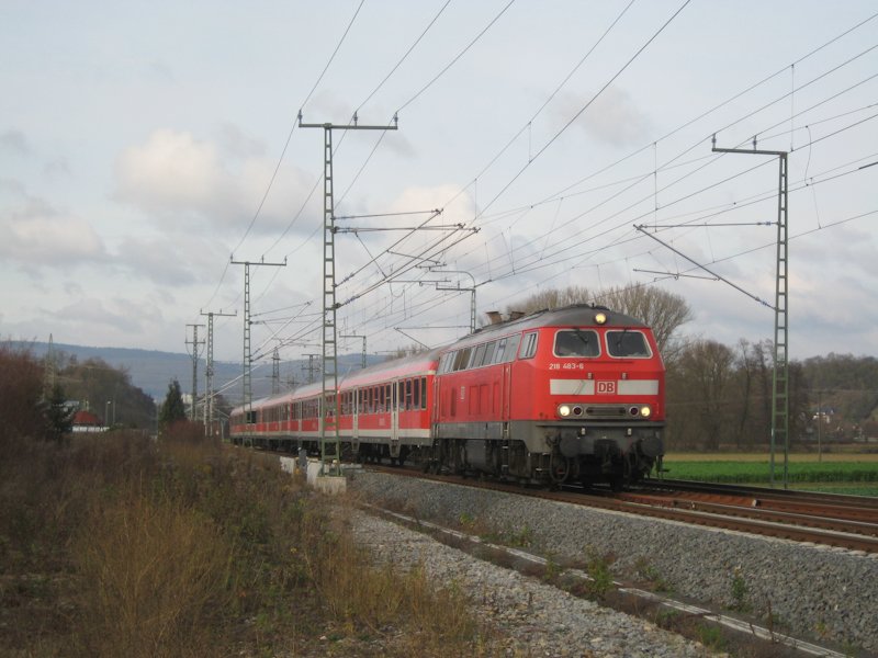 218 483-6 mit RB 18991 (Ludwigshafen(Rh)Hbf-Sinsheim(Elsenz)) am 13. Dezember 2009 bei Meckesheim.