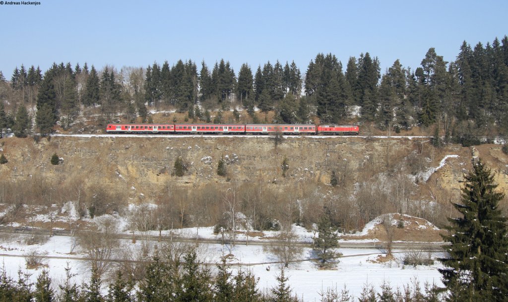 218 487-7 mit dem RE 22304 (Neustadt(Schwarzw)-Rottweil) bei Marbach 3.3.13