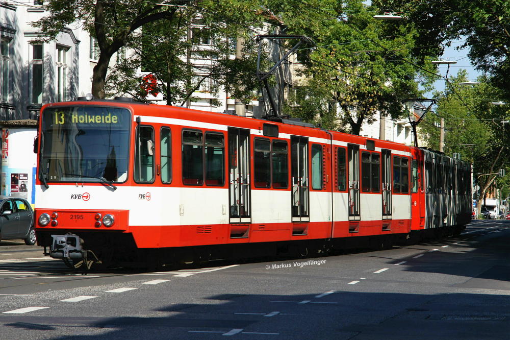 2195 auf dem Lindenthalgrtel am 11.08.2013.

