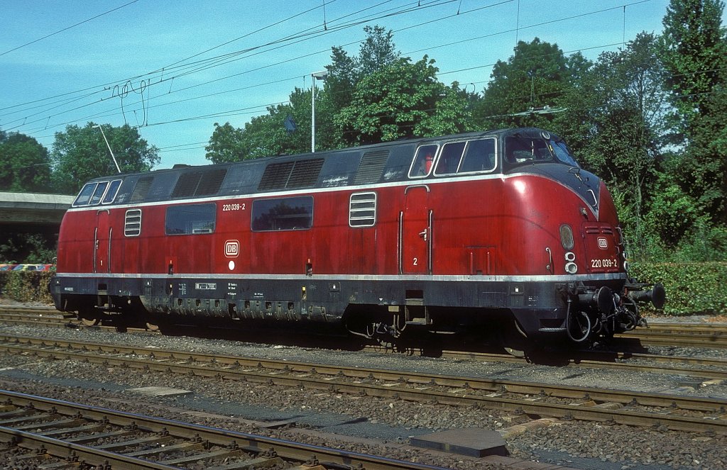 220 039  Stade  30.08.89