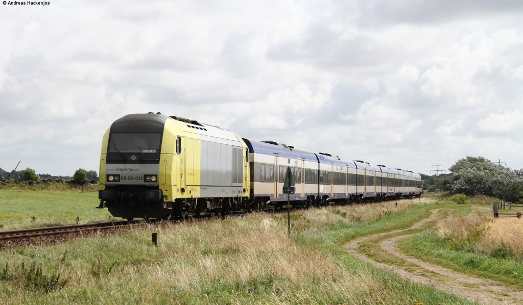 223 012-6 mit der NOB81748 (Hamburg Altona-Westerland(Sylt) bei Morsum 7.8.12