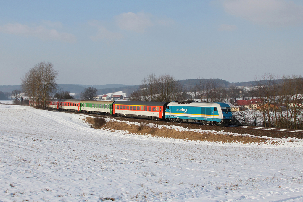 223 066 mit Alex 353 am 10.02.2012 bei Sulzbach-Rosenberg.