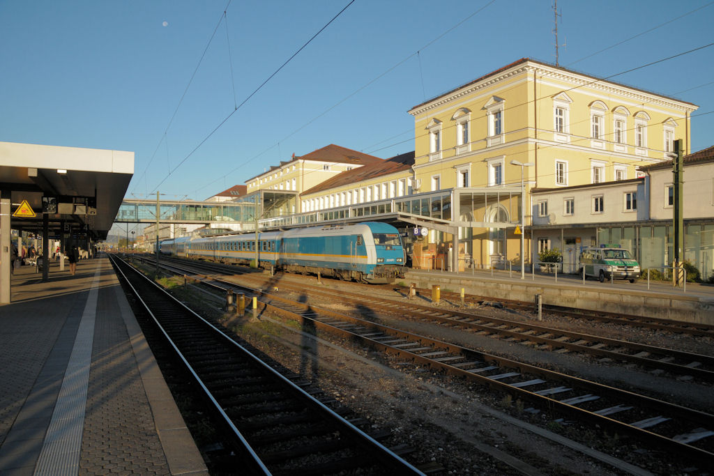 223 071 am 15.10.11 im Regensburger Hbf