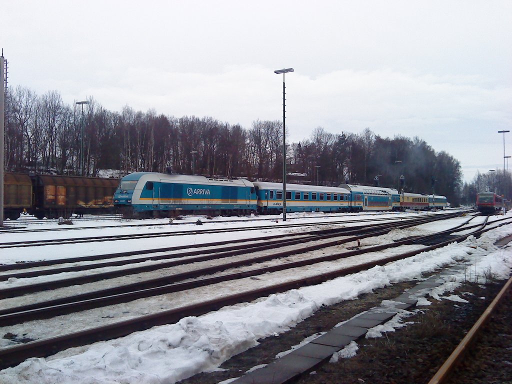 223 071 mit ALX 87015 bei der Einfahrt in Marktredwitz, am 26.02.10