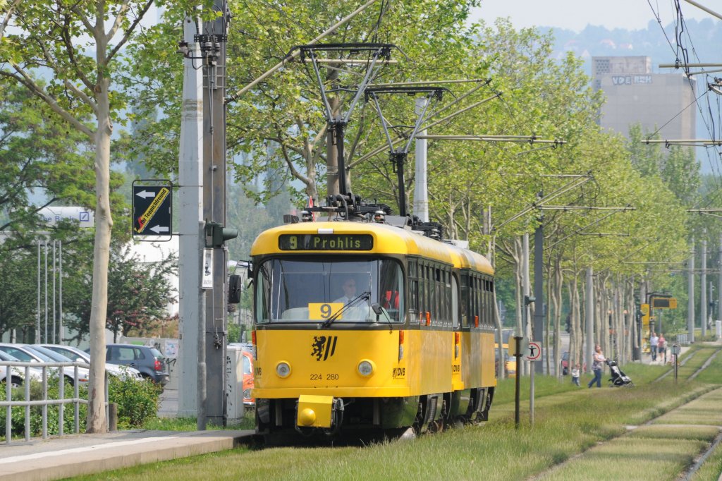 224 280 & 244 049 am 29.05.10 am Jacob-Winter-Platz/Dresden