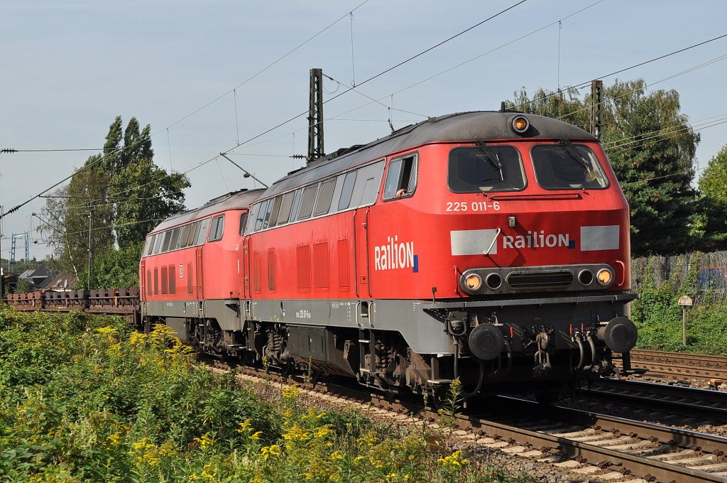 225 011 + 225 101 in Oberhausen am 11.09.2010