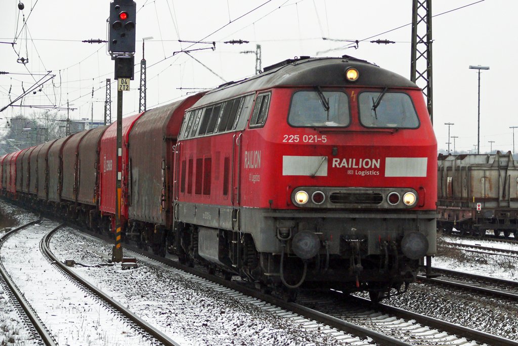 225 021-5 in Duisburg-Bissingheim 13.2.2010
