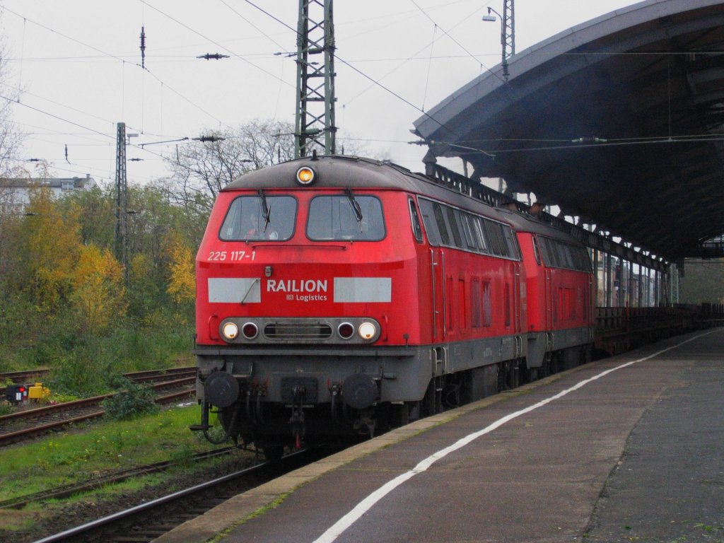 225 117 mit 225 071 am 16.11.08 in Krefeld.