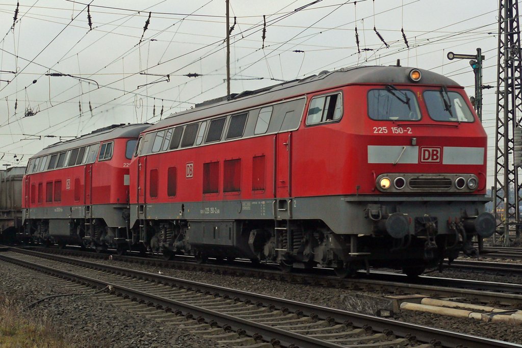 225 150-2 mit noch einer 225er in Oberhausen-West 6.2.2010