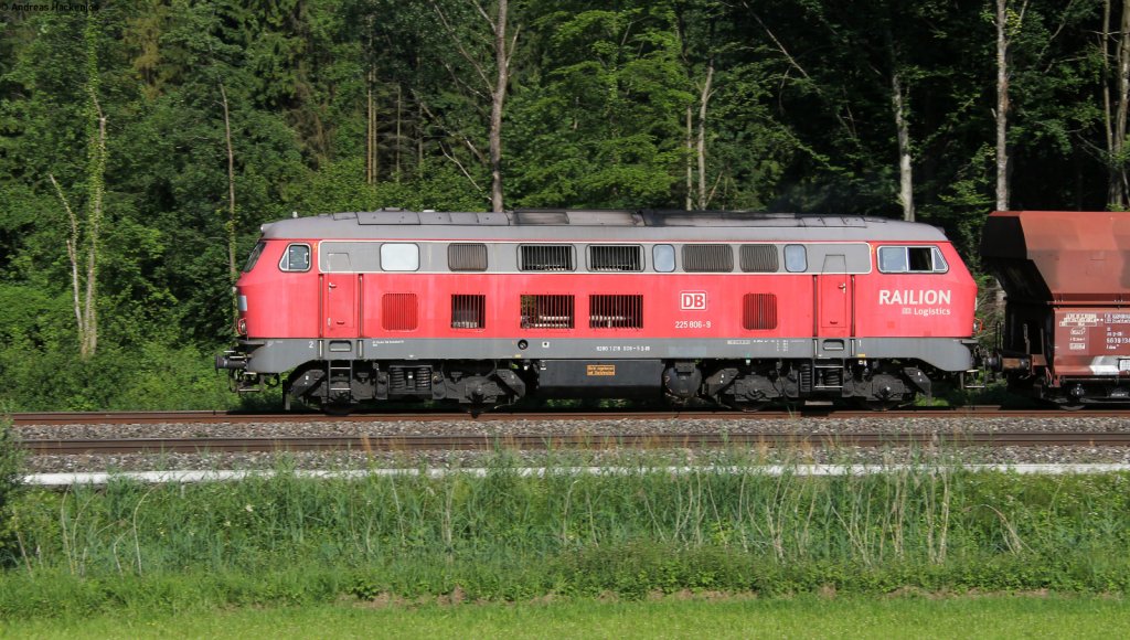 225 806-9 mit dem GM 61813 (Roberg-Friedrichshafen Gbf) bei Lohner 18.6.12