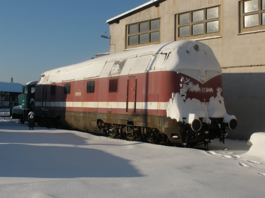 228 673-0 aufgenommen, am 11.01.09 in Glauchau.Bei der IG 58 3047