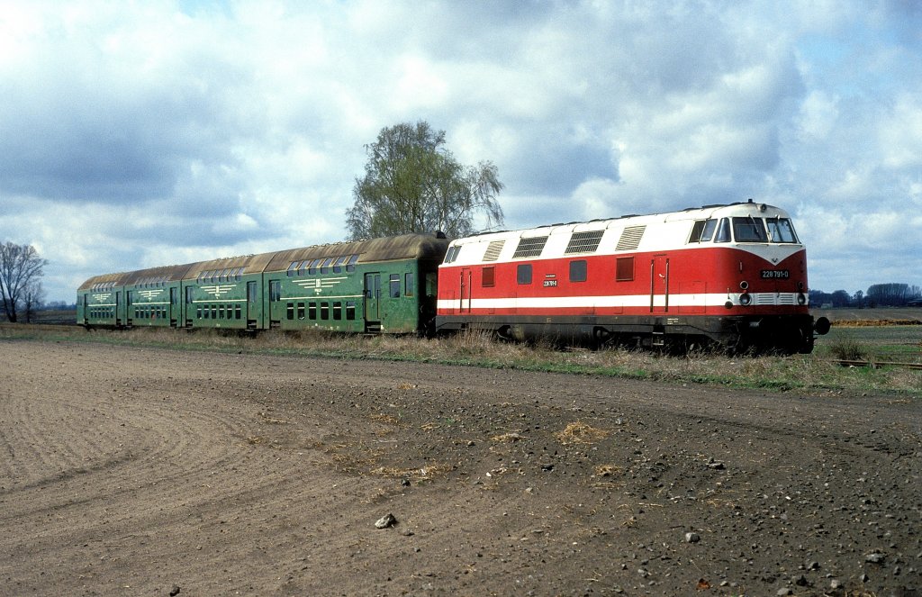 228 791  bei Brandenburg  14.04.92