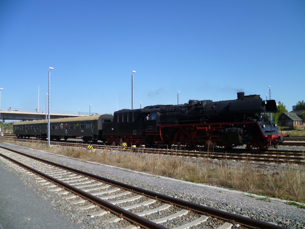 23 1097 hier bei der Einfahrt in Gera Hbf am 02.10.11.

