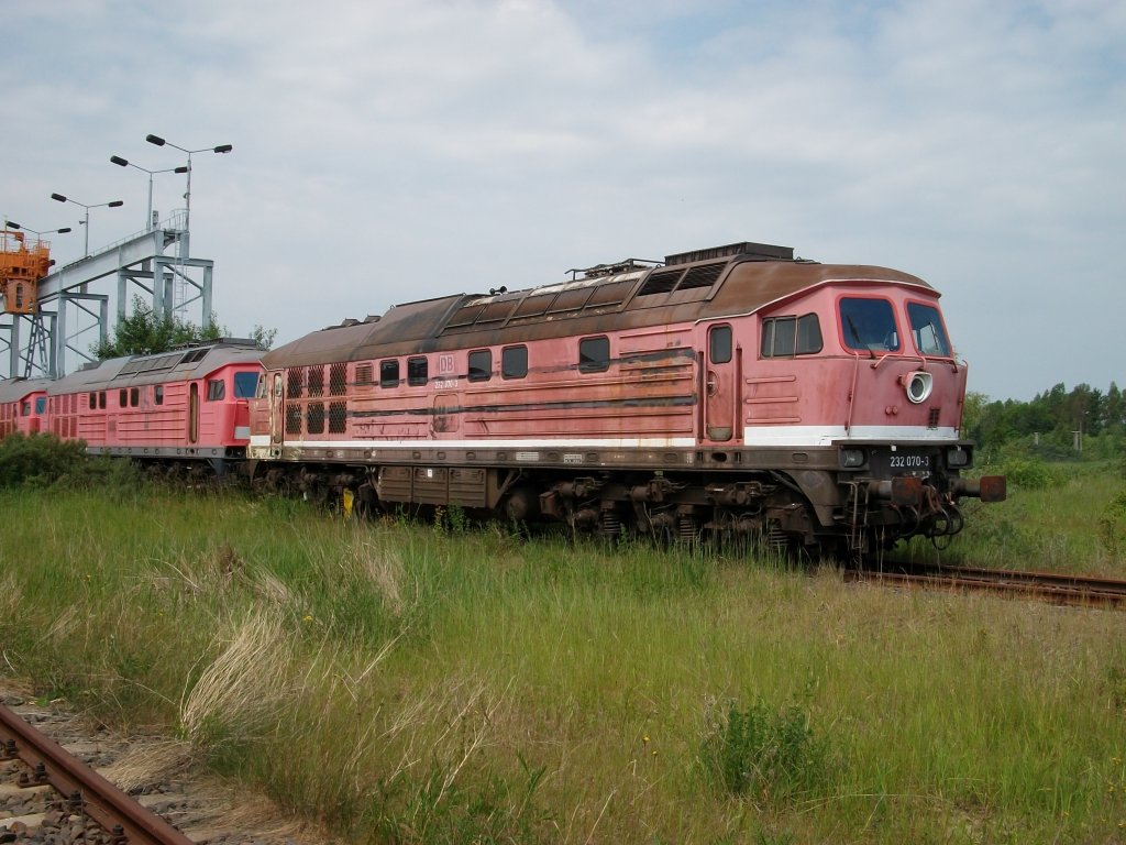 232 070 ex.Bh Saalfeld mit deutlichen Abstellspuren in Mukran.