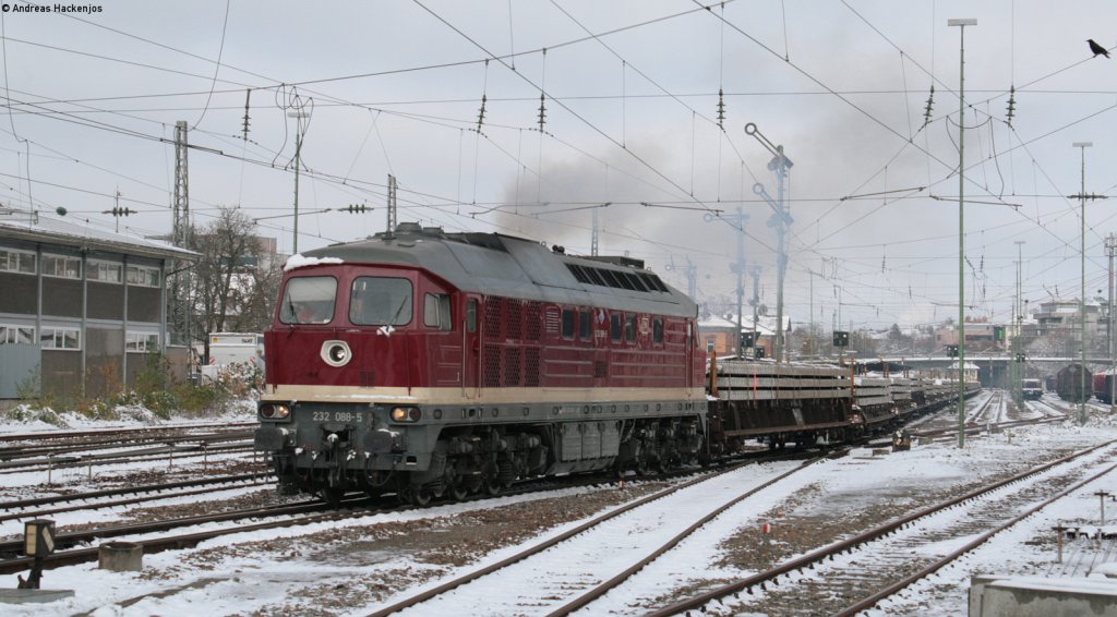 232 088-5 mit dem DBV 25502 (Villingen(Schwarzw)-Immendingen) bei der Ausfahrt Villingen 29.10.12