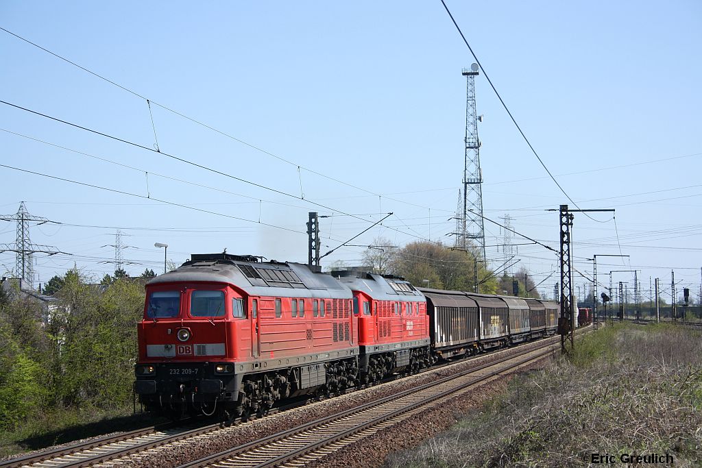 232 209 und 232 358 am 17.4.10 in Ahlten.