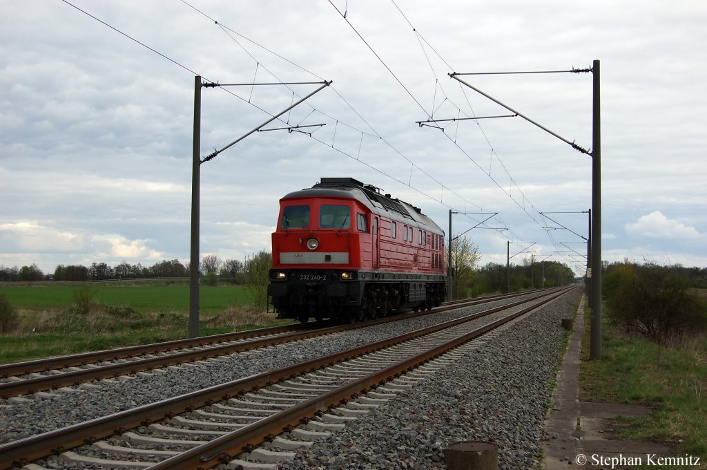 232 240-2 als Lz zwischen Brandenburg und G�tz in Richtung Brandenburg unterwegs. 15.04.2011