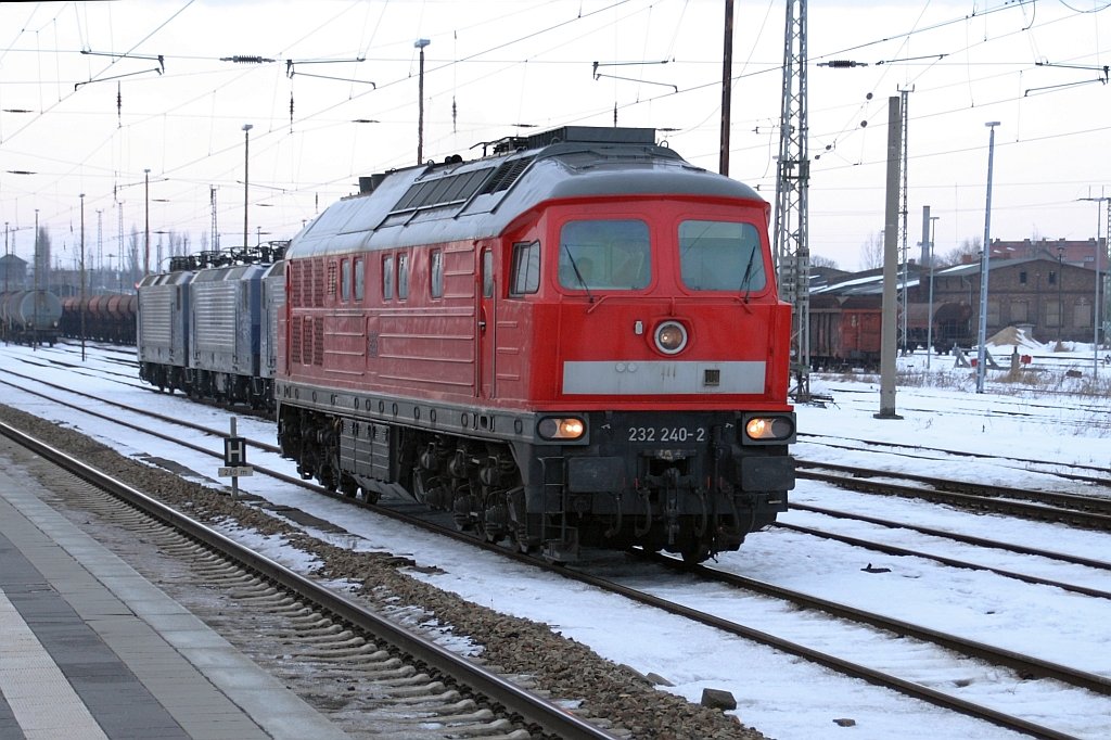 232 240-2 am 23.02.2010 im Bahnhof Angermnde