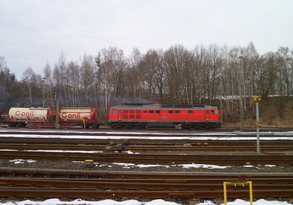 232 330-1 bei der Ausfahrt in Marktredwitz Richtung Cheb am 07.03.13.