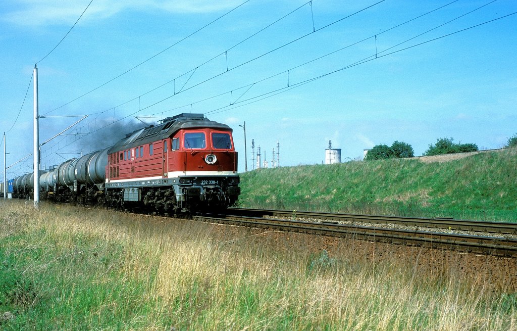 232 330  bei Leuna  25.04.00
