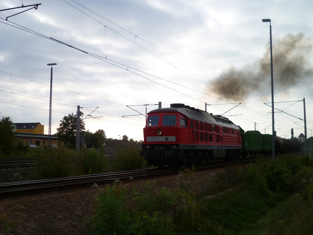 232 359-0 bei der Ausfahrt in Reichenbach/V. oberer Bahnhof am 21.09.11.