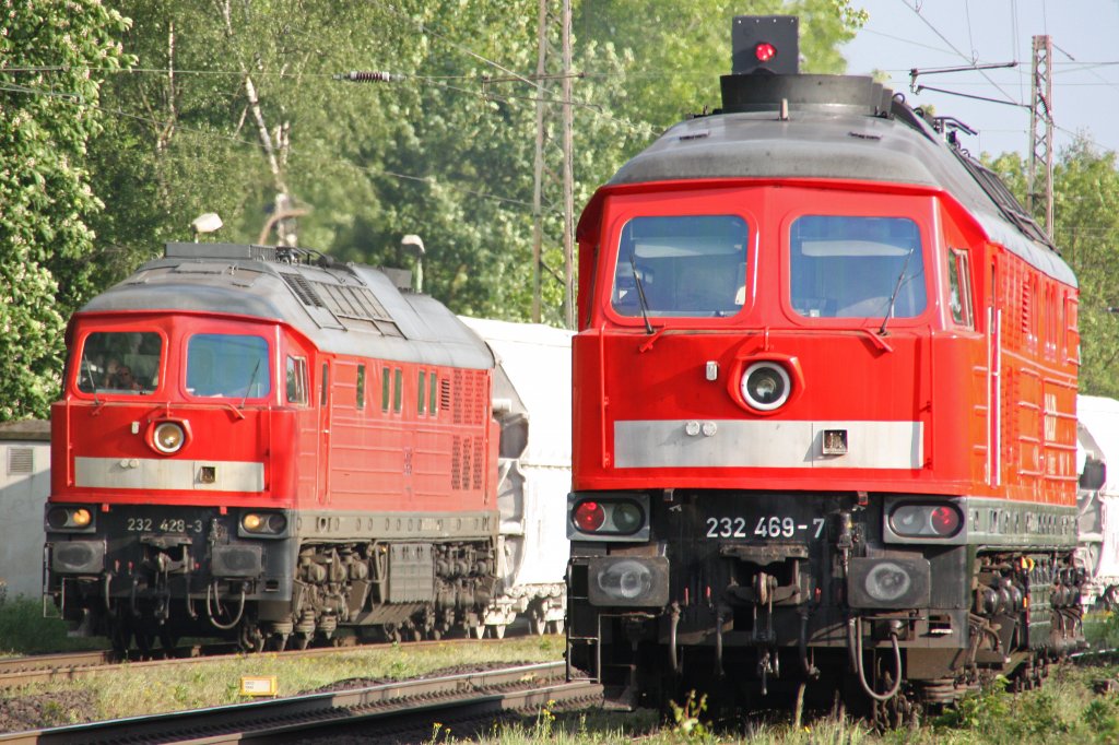 232 428 und 232 469 am 21.5.10 in Ratingen-Lintorf